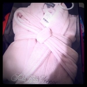 Saks fifth ave robe